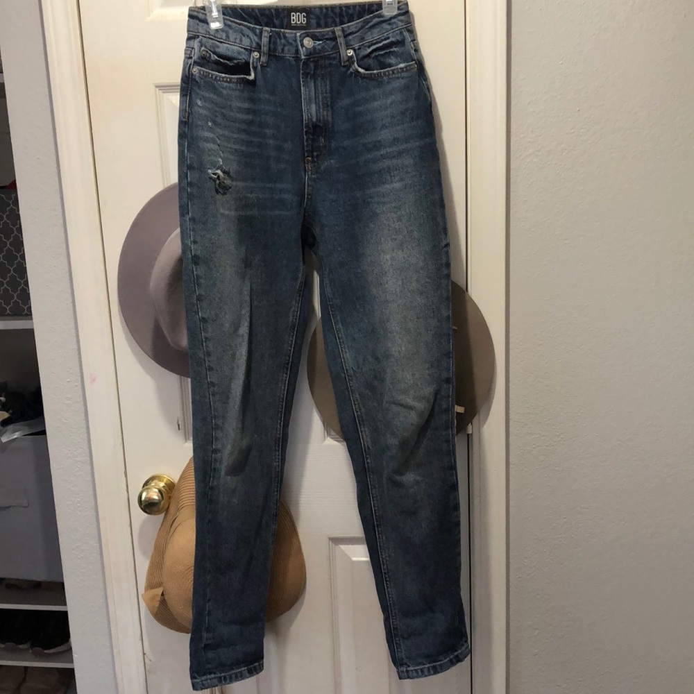 Dark wash mom jeans! Size 25 BDG Urban Outfitters.